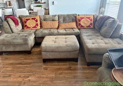 Free ad: 3-piece sectional sofa in San Antonio. 3-piece sectional sofa in San Antonio