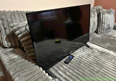 32 inch element Roku TV in Albuquerque