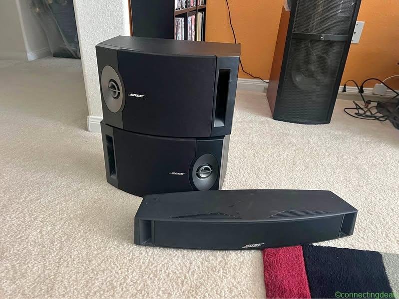 3pcs of Bose speakers ( 2 Bose 201 V series and