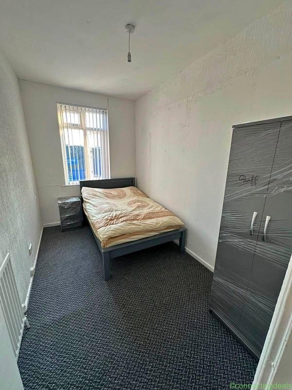 4 beds 2 bathrooms – House