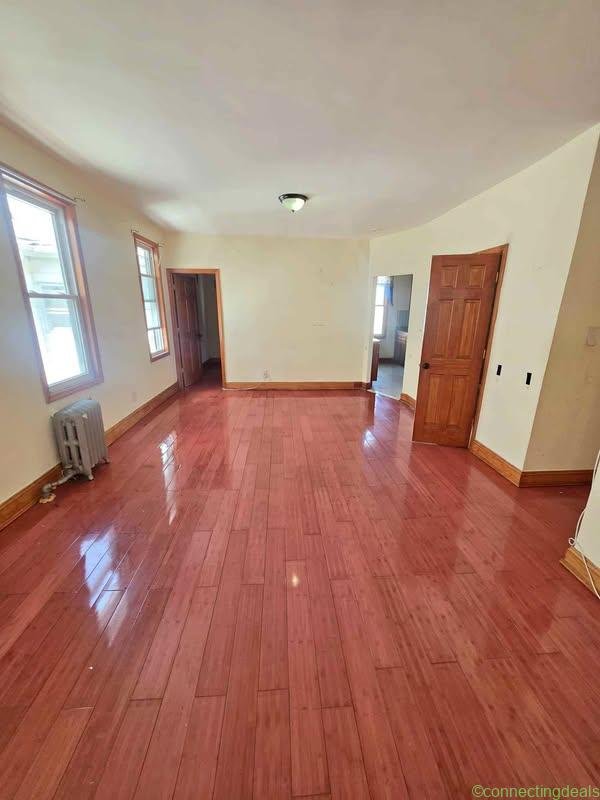 4 Beds 2 Baths – Apartment