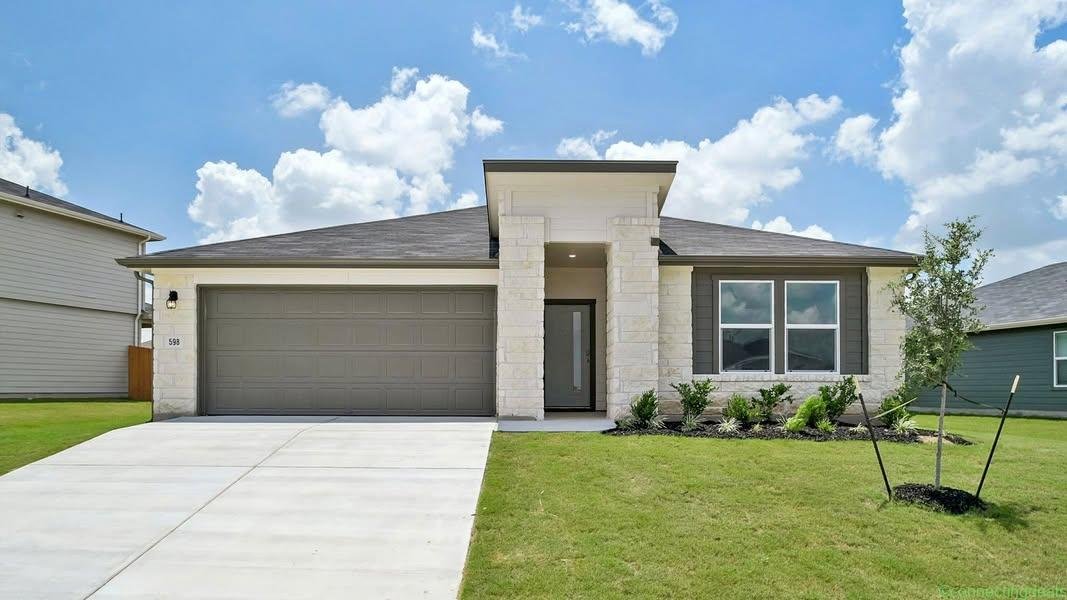 4 Beds 2 Baths House