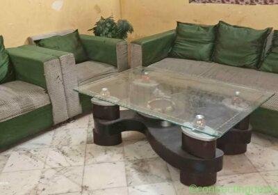 5 sitar sofa badiya sofa hai sath me tewal bhi in Faridabad