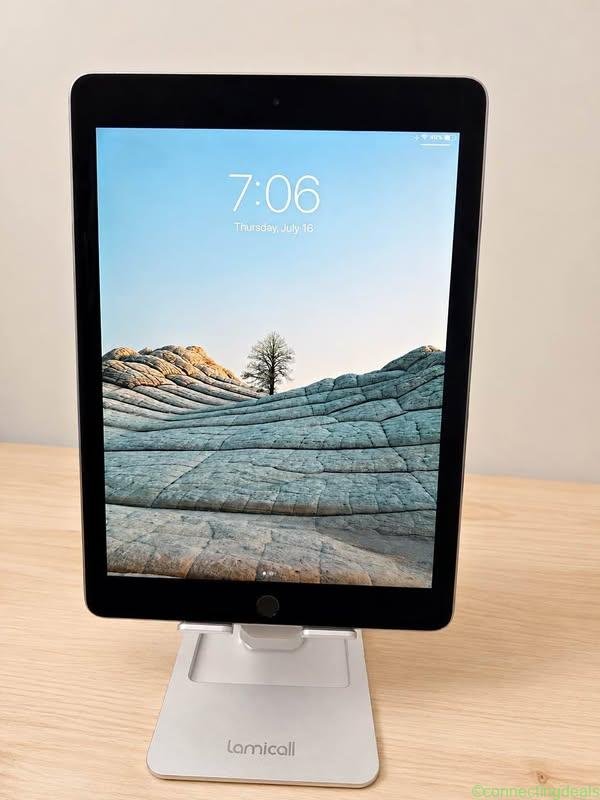Apple iPad 6th Gen 32GB WiFi 9.7” Space Grey A10