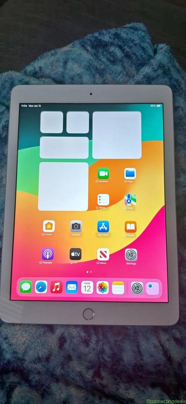 Apple iPad 6th Generation (A1893) 32GB Wi-Fi