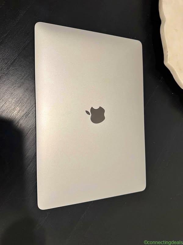 Apple MacBook Air 13” (M1, 2020)– Excellent