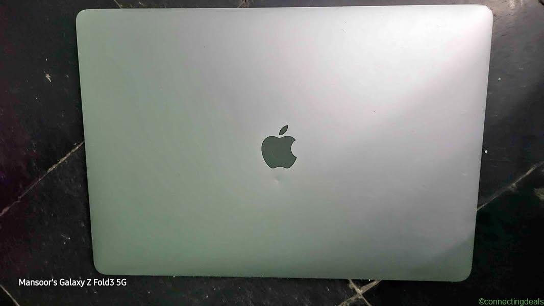 Apple Macbook pro 15 inch
