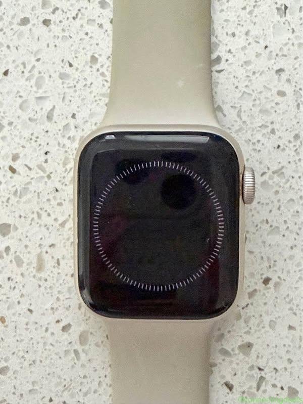 Apple Watch SE 41mm Starlight Aluminium