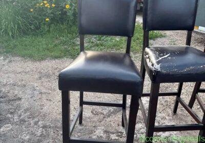 Bar stools in Winnipeg