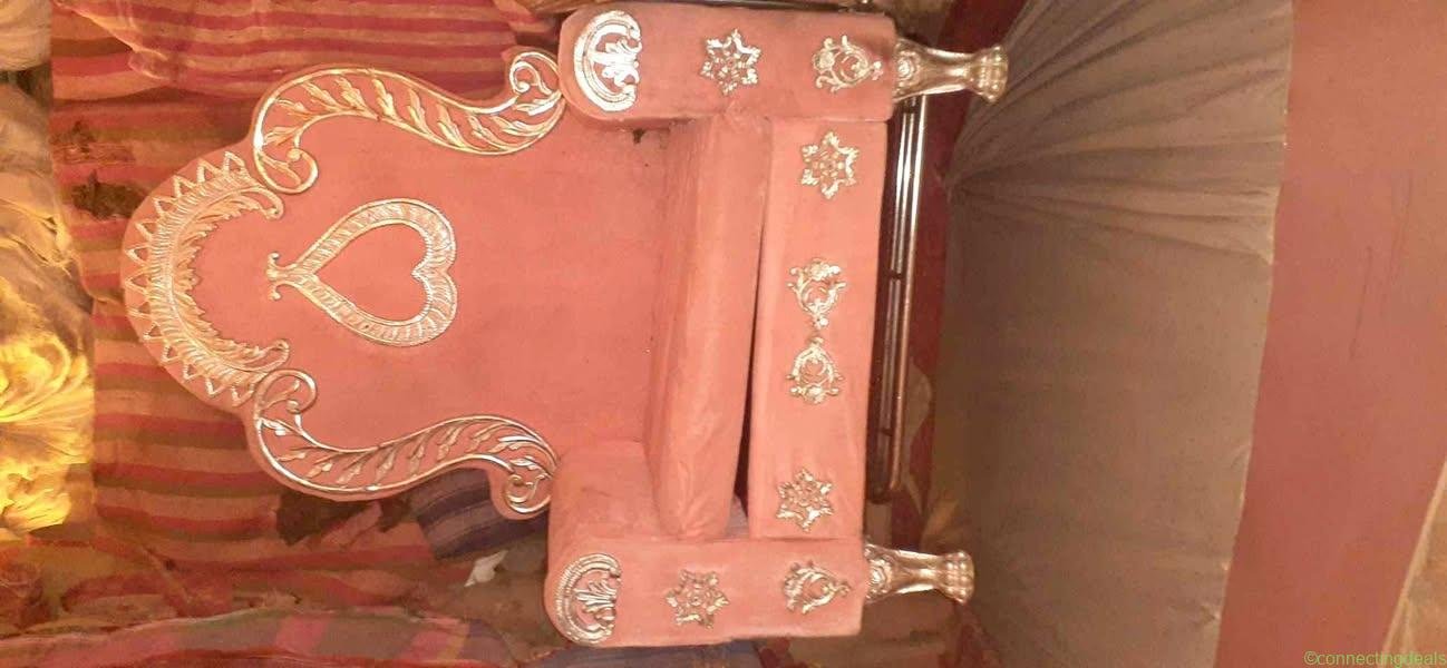 Barat tent ke liye sofa kurshi