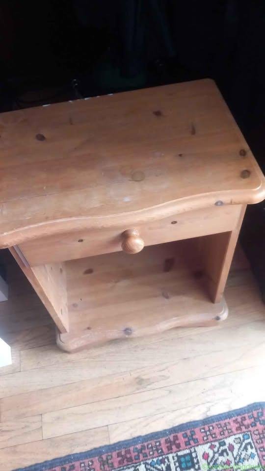 Bedside cabinet