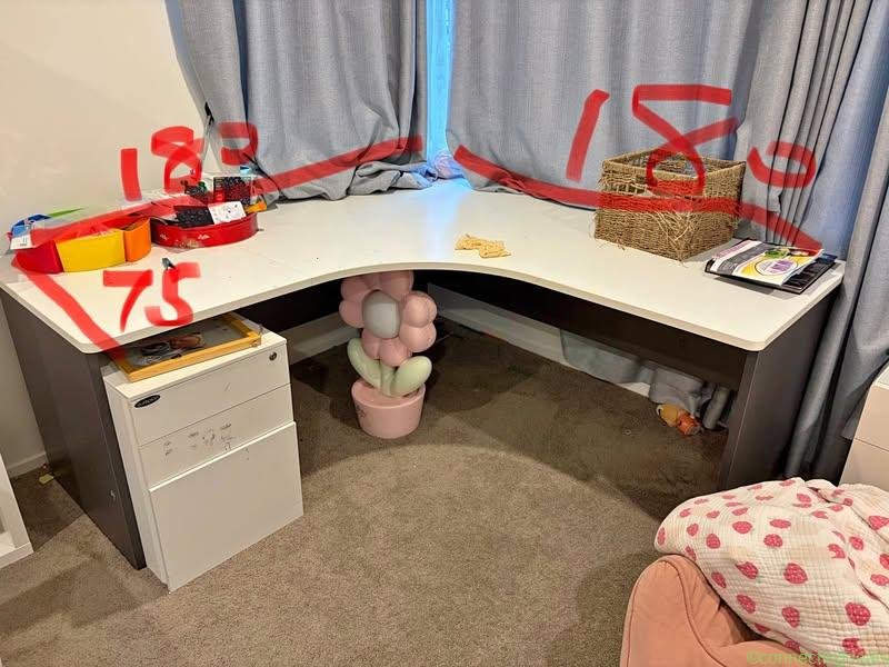 Big White Corner Desk with Storage Cabinet