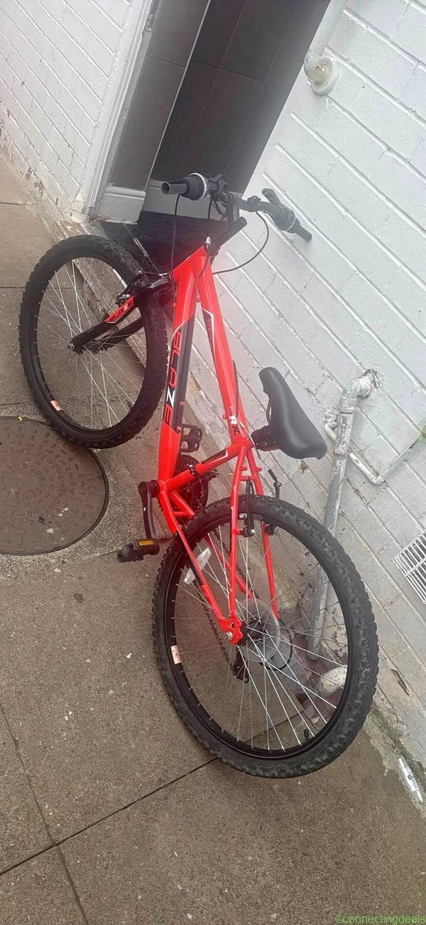 Bike for sale 24 inch kids needs brakes and
