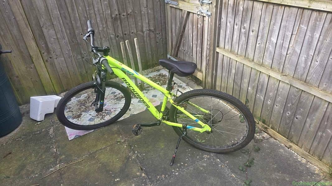 BIKE FOR SALE ROCKRIDER. NEEDS REPAIR
