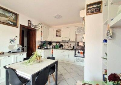 BILOCALE CON TERRAZZO, BOX E CANTINA in Milan