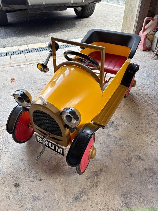 Brum Peddle Car