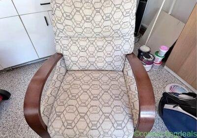 Free ad: Chair in Jacksonville. Chair in Jacksonville