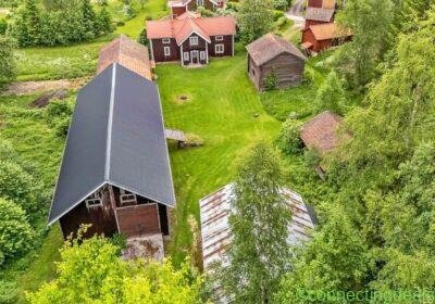 Free ad: Charmig gård med stor utvecklingspotential! in Stockholm. Charmig gård med stor utvecklingspotential! in Stockholm