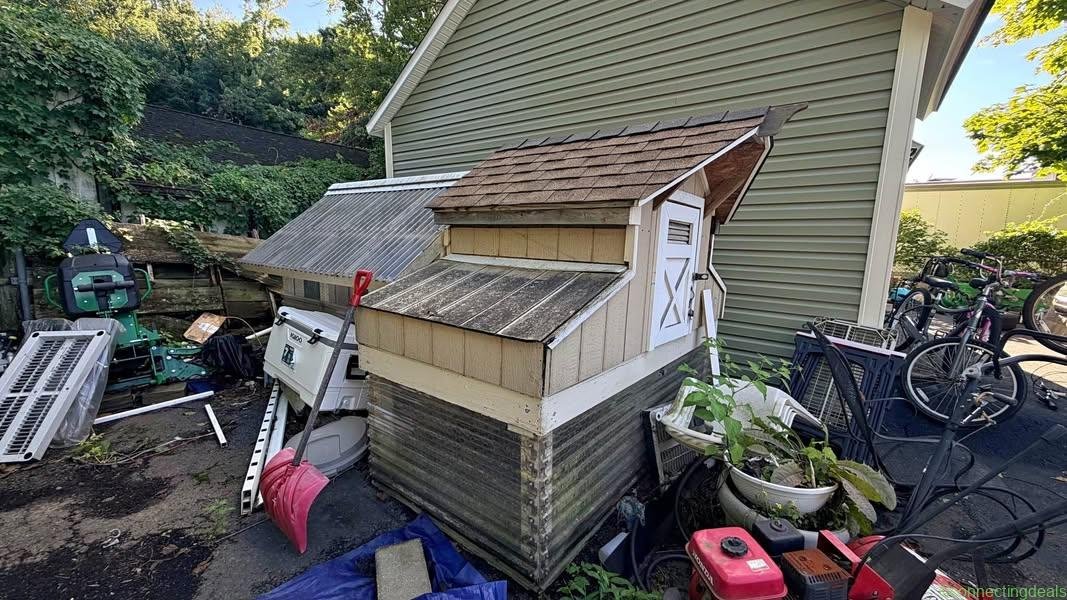 Chicken coop