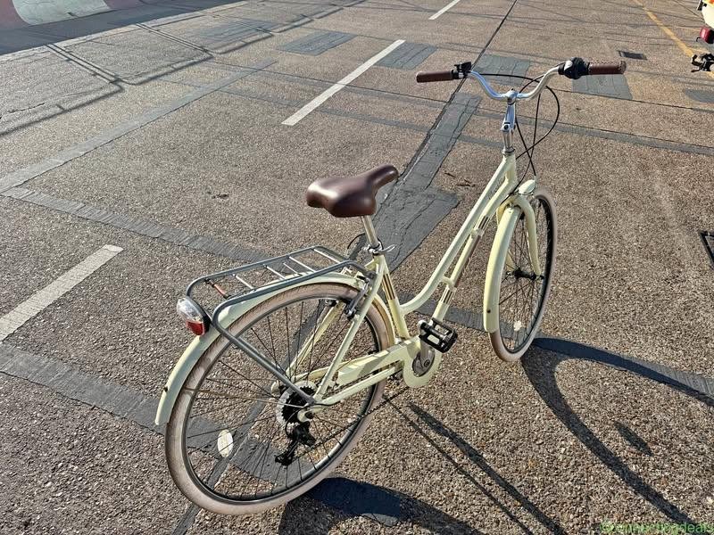 City bike woman’s bicycle