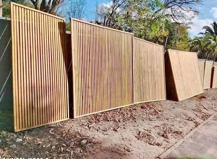 Cleding fence