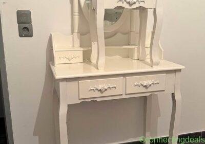 Free ad: Coiffeuse in Marseille. Coiffeuse in Marseille