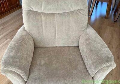Free ad: Comfortabele fauteuil - Beige/zand stof in Amsterdam. Comfortabele fauteuil - Beige/zand stof in Amsterdam