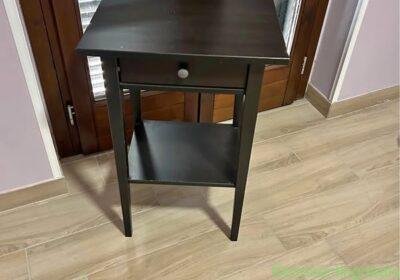 Free ad: Comodino in legno nero in Rome. Comodino in legno nero in Rome