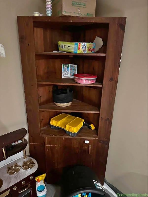 Corner Book Shelf