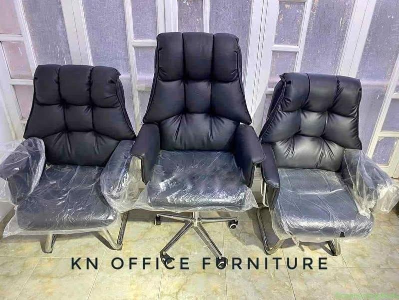 طقم كراسي مكتبيه فايبر جلد مستورد KN office