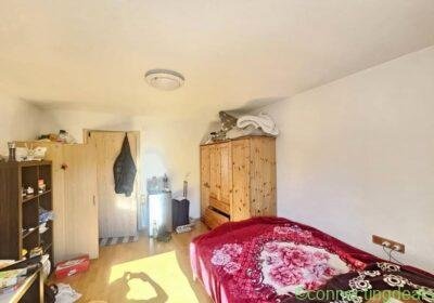 Free ad: غرفة مشرقة للإيجار in Munich. غرفة مشرقة للإيجار in Munich