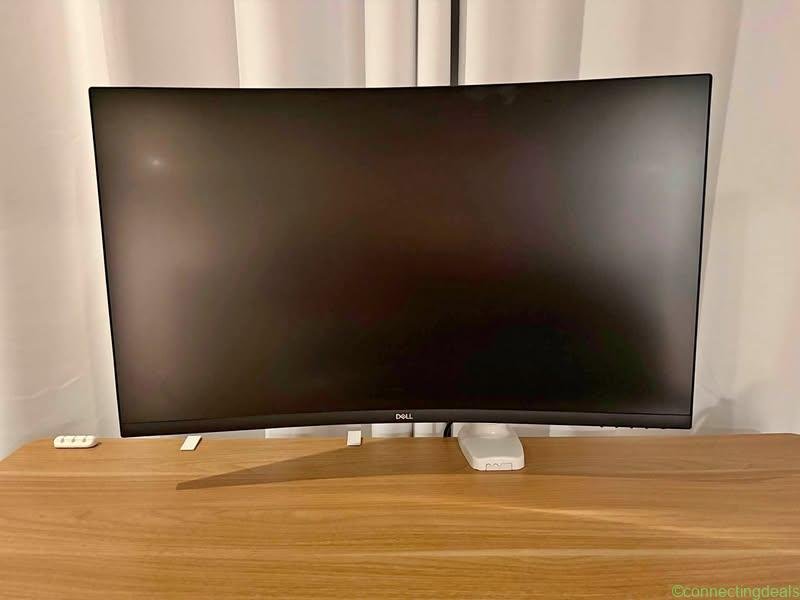 Dell 32 Curved uK UHD Monitor – S3221QS
