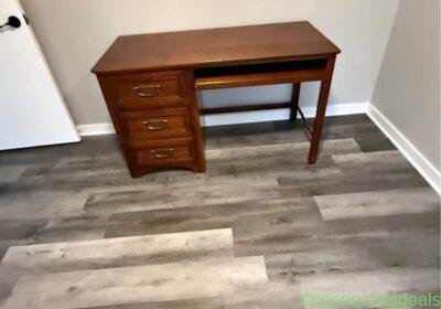 Free ad: desk free in Chicago. desk free in Chicago