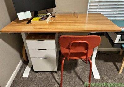 Free ad: Desk in Los Angeles. Desk in Los Angeles