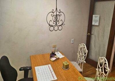Free ad: Desk in Toronto. Desk in Toronto