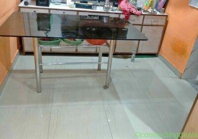 Dining table in Davanagere