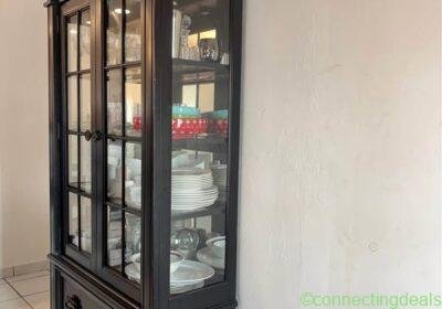 Dinnerware / Glassware Display Cabinet in Miami
