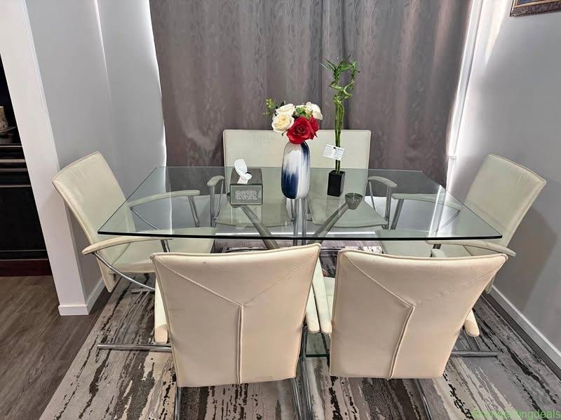Dinning Table