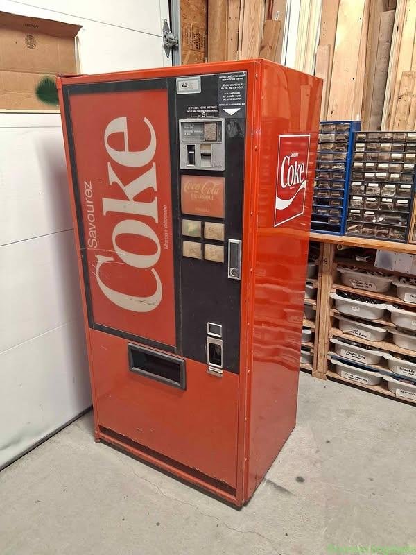 Distributrice coca cola