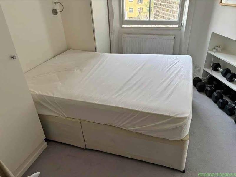 Divan short double bed with mattress
