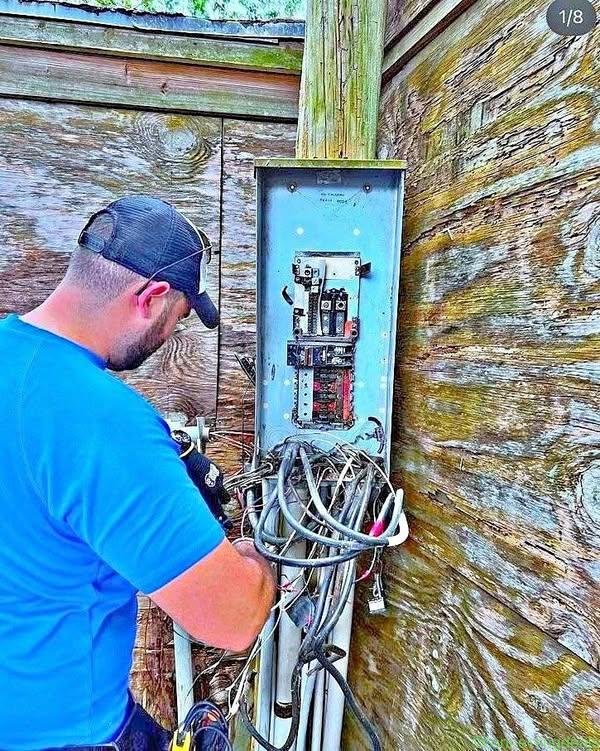 Do you need ELectrician service, text me!