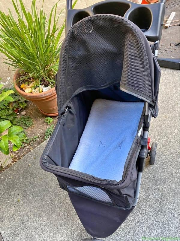 Dog carrier stroller