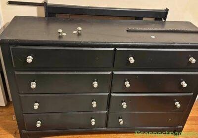 Free ad: Dresser in Chicago. Dresser in Chicago