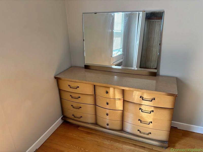 Dresser Set