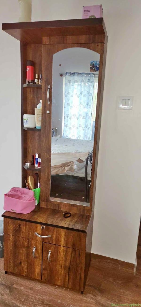 Dressing table