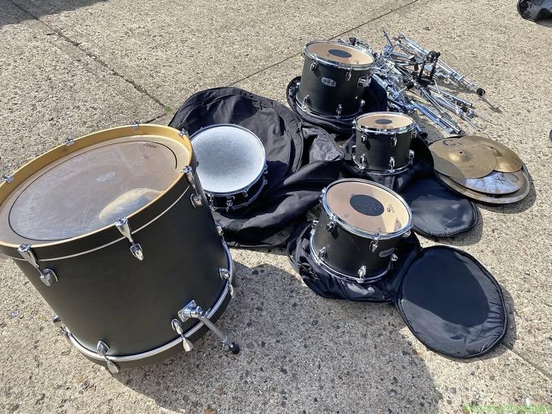 Drum kit
