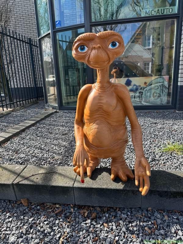 E.T Phone home beeld