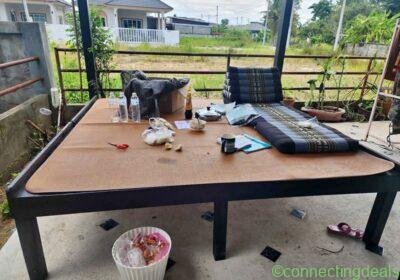 เตียงไม้ 3.5 ฟุต 2 เตียง ใหม่ ทำเป็นที่นั่งชิวๆ in Chiang Mai