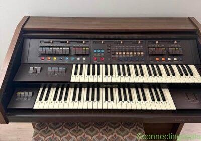 Free ad: Electric Organ Piano in Vancouver. Electric Organ Piano in Vancouver
