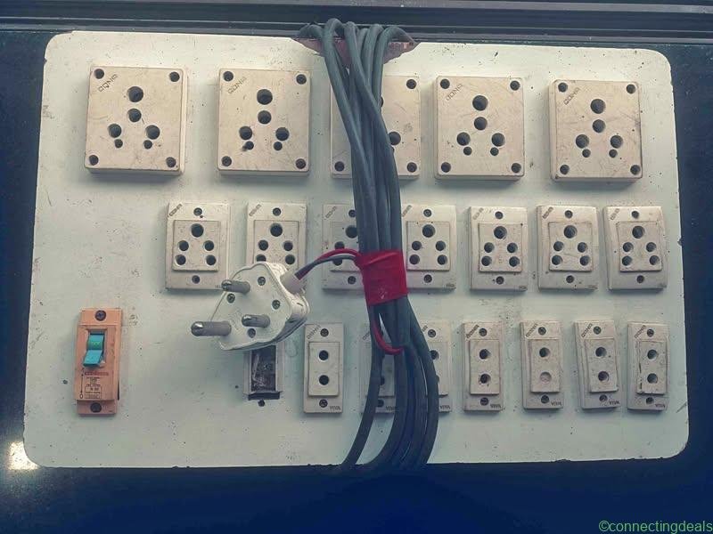 Electric plug board